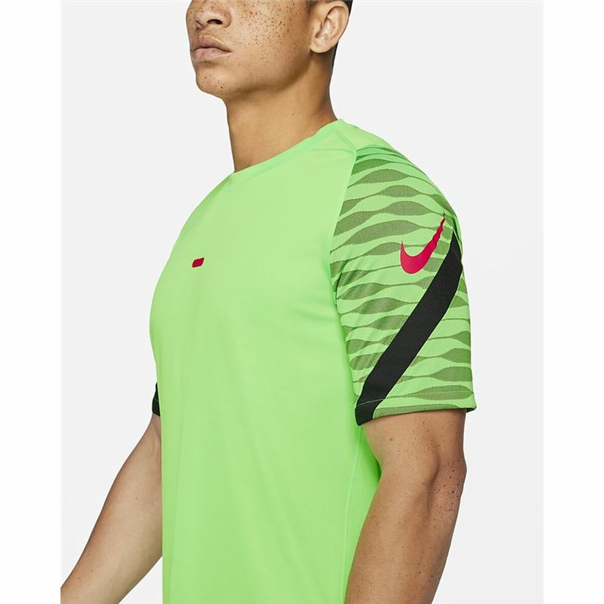Nike Short-sleeved Dri-FIT Strike Men's Football Shirt - Green - product image 4