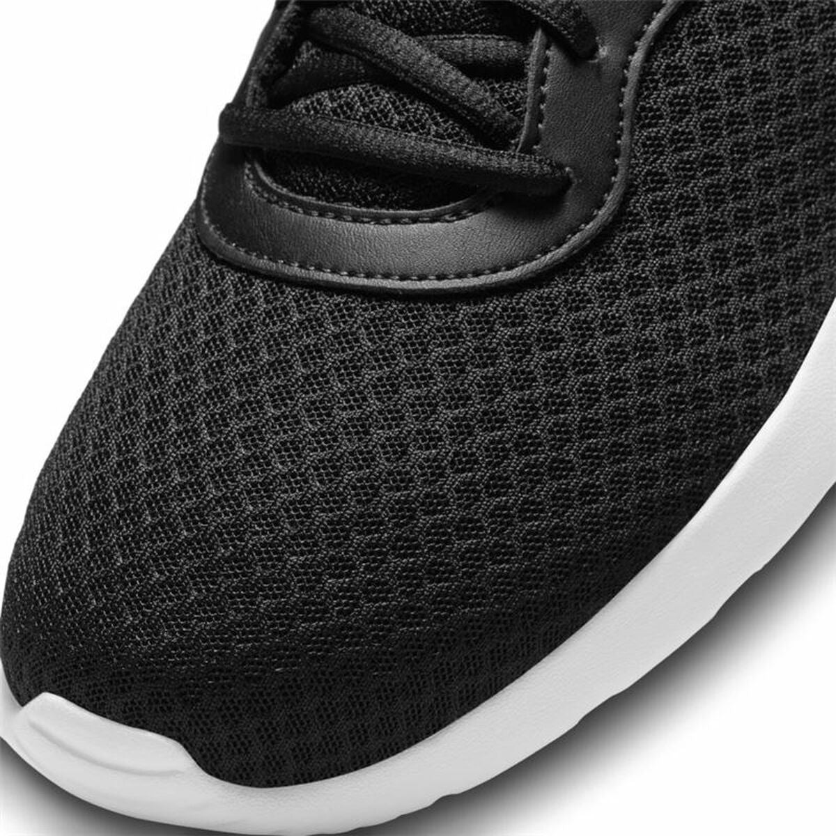 Nike Tanjun Men's Trainers - Black - product image 4