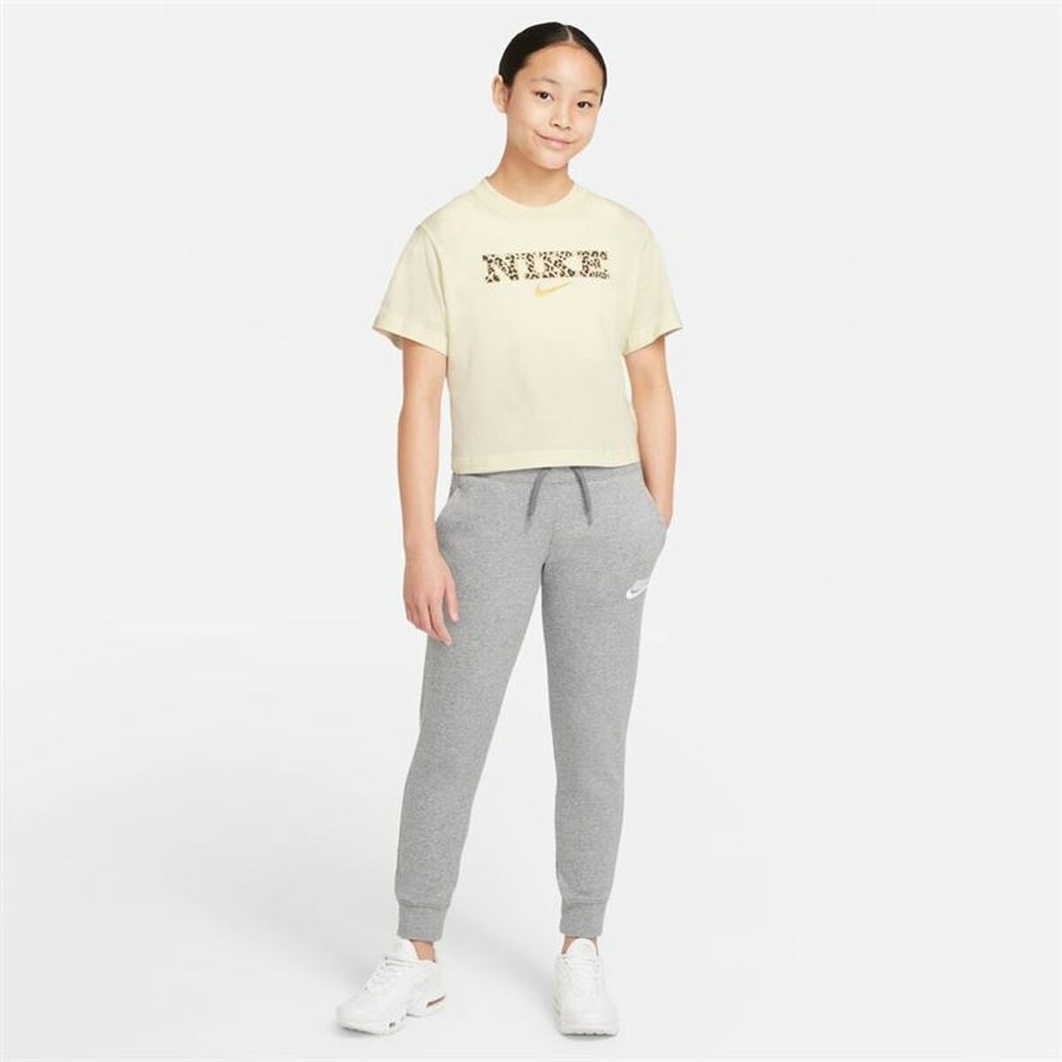 Nike Sportswear Girls' T-Shirt - Beige - product image 10