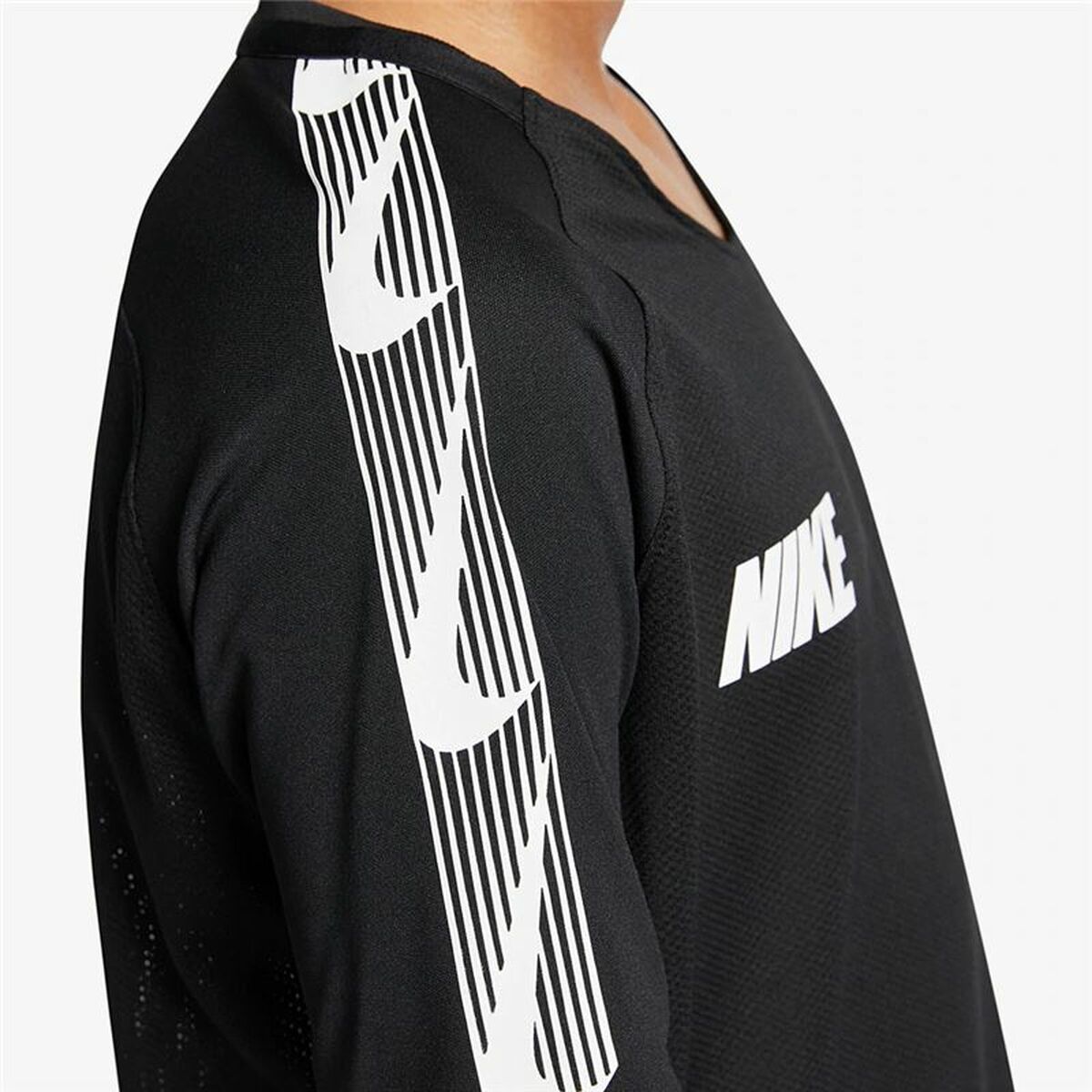 Nike Breathe Dri-FIT Squad Boys' T-Shirt - Black - product image 11