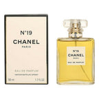 Chanel Nº 19 Eau de Parfum for Women - product image 3