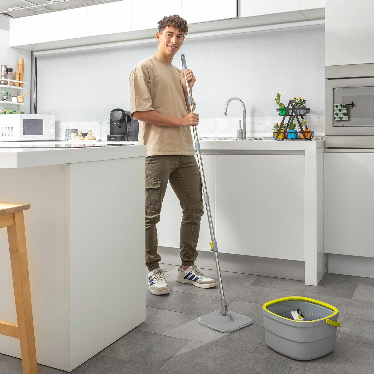 InnovaGoods Self-Cleaning Spin Mop mit Separation Bucket Selimop – Produktansicht 9