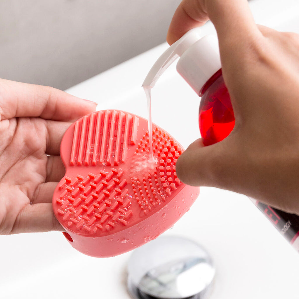 InnovaGoods Make-up-Pinsel Reiniger Heart – Produktansicht 4