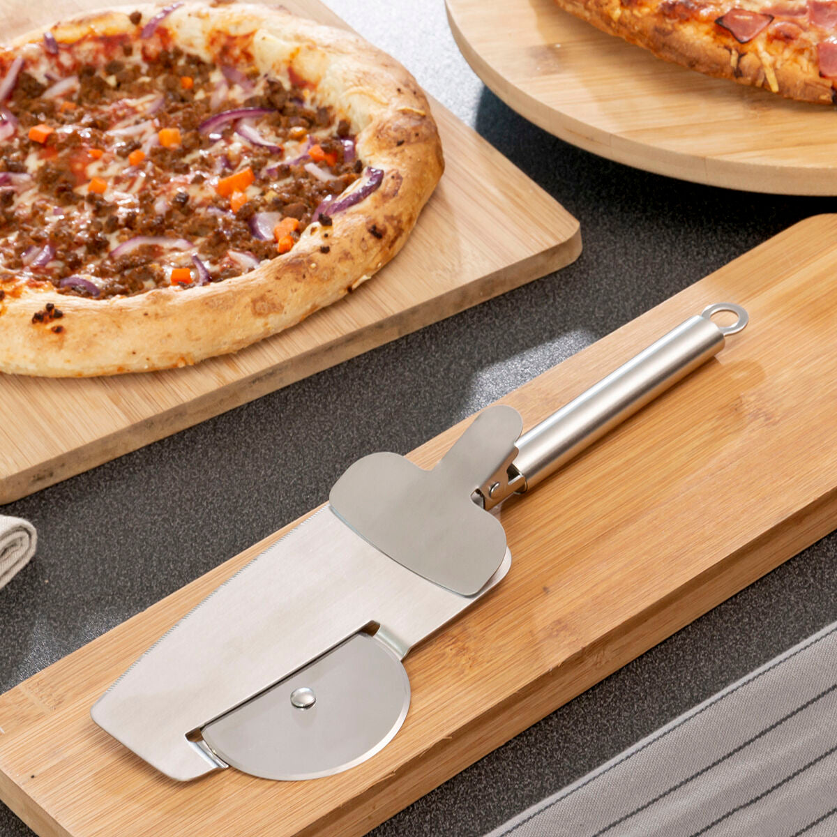 InnovaGoods Pizza Cutter 4-in-1 Nice Slice – Produktansicht 1