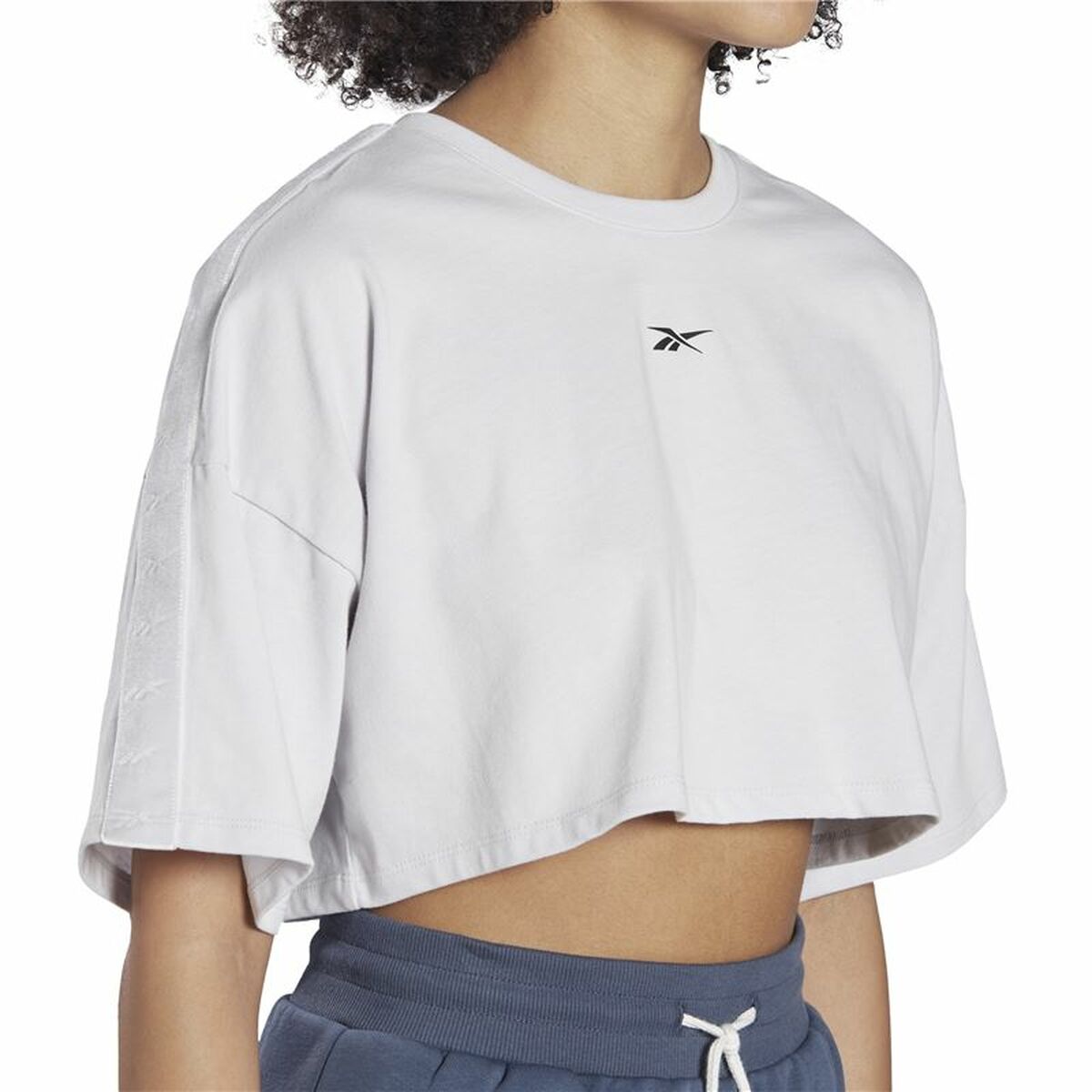 Reebok Damen Kurzarm T-Shirt Fitness Crop Vector Velour Light - BYAG.T-ShirtReebokBYAG.S6437867Reebok Damen Kurzarm T-Shirt Fitness Crop Vector Velour Light – XSXS