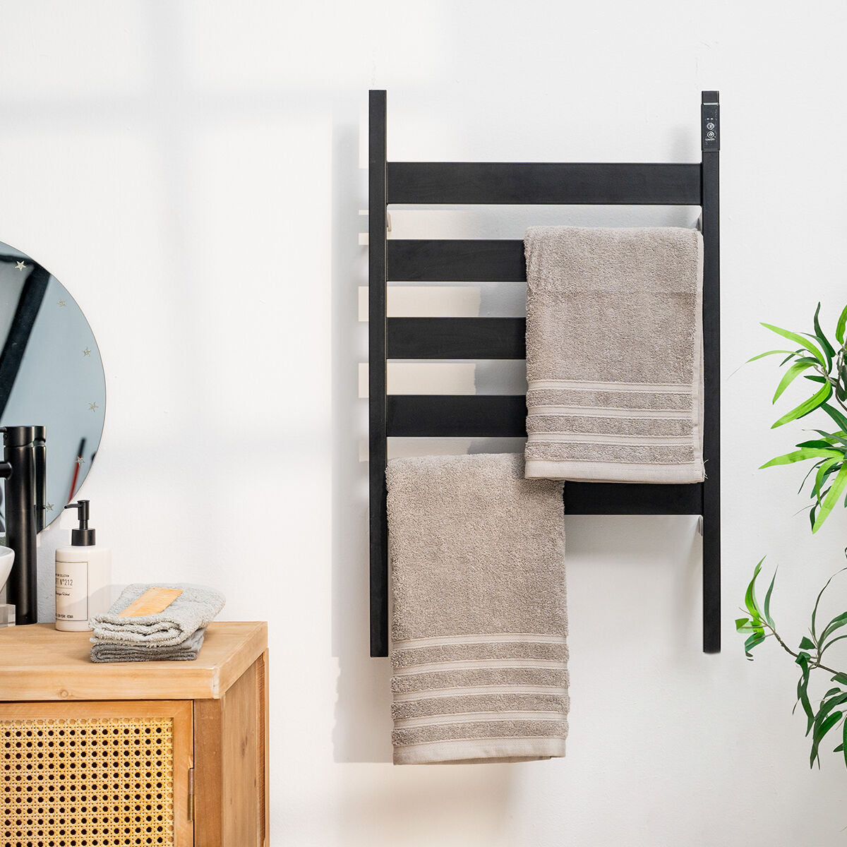 InnovaGoods Elektrischer Handtuchwärmer Towarck 5 Bars – Produktansicht 1